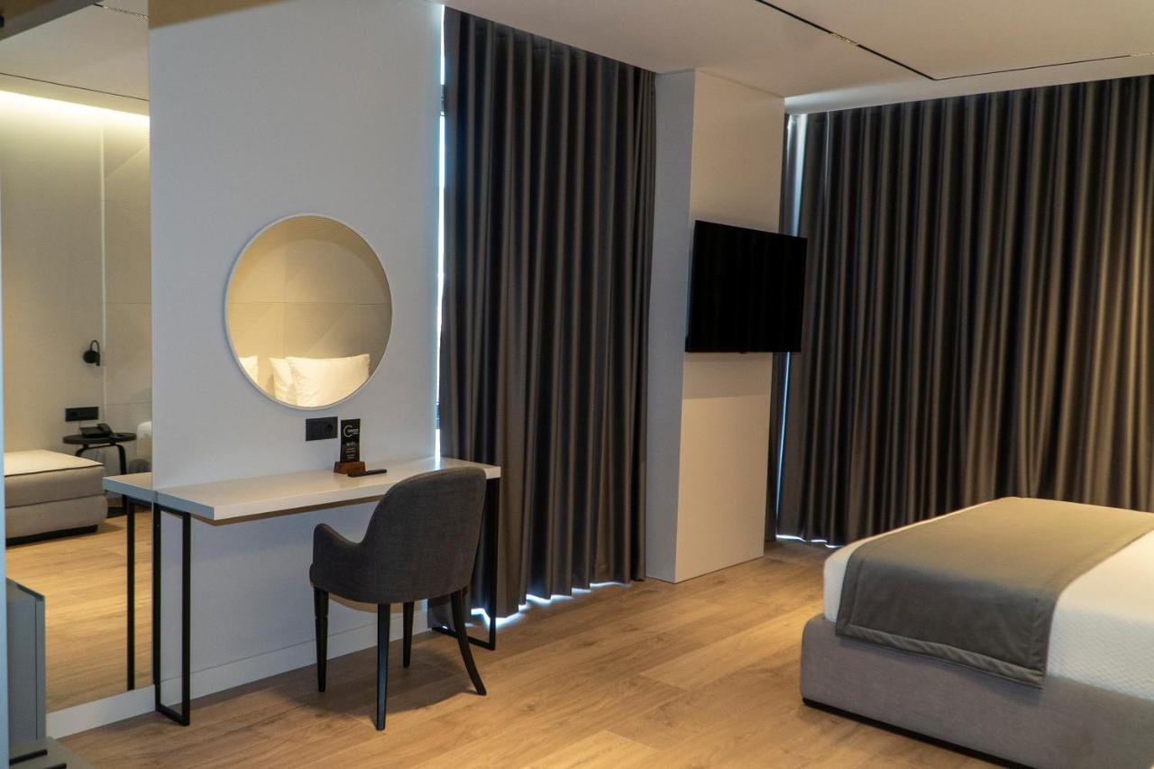 סרנדה Center Hotel מראה חיצוני תמונה