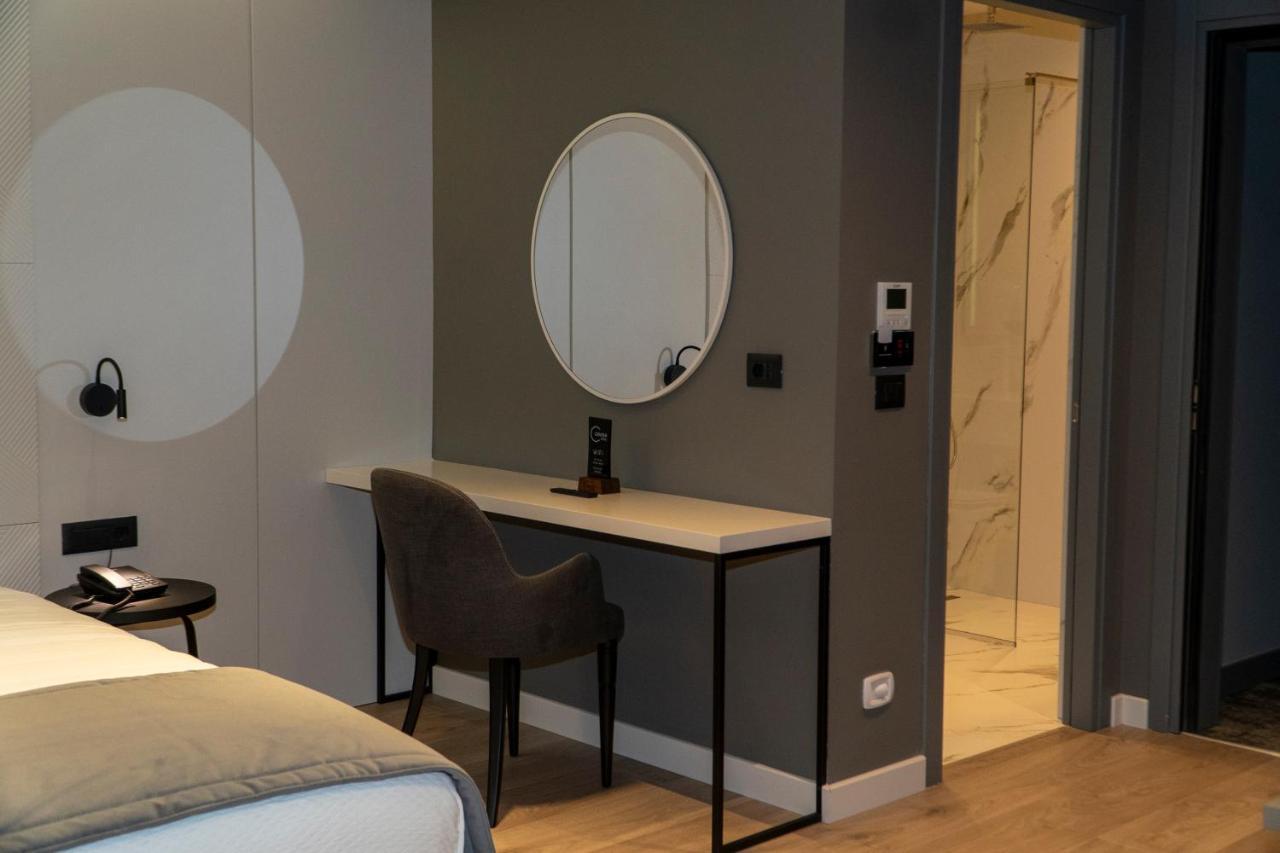 סרנדה Center Hotel מראה חיצוני תמונה