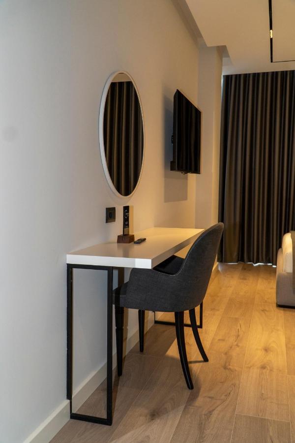 סרנדה Center Hotel מראה חיצוני תמונה