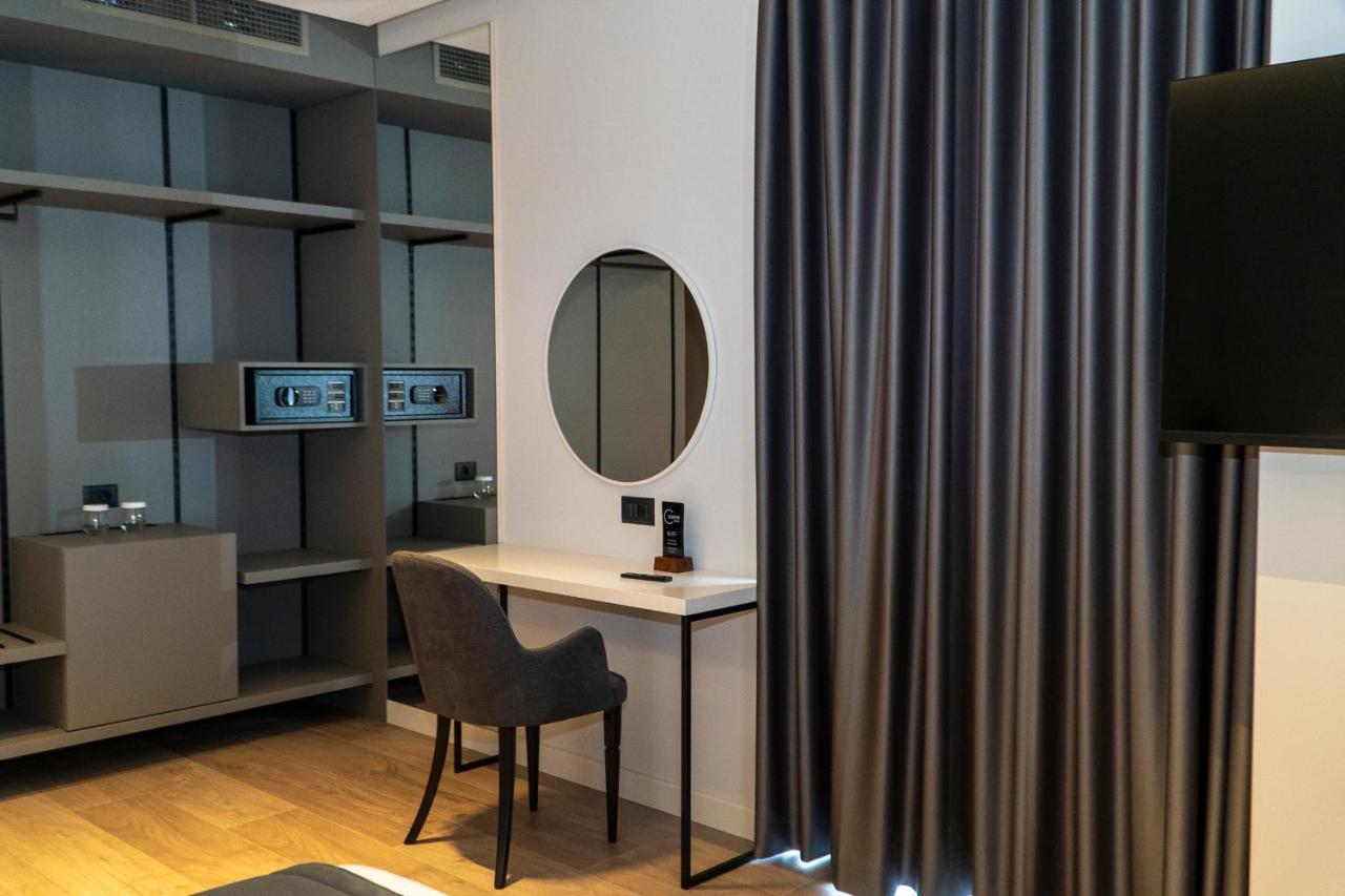 סרנדה Center Hotel מראה חיצוני תמונה
