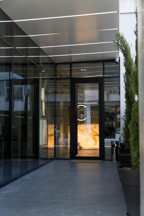 סרנדה Center Hotel מראה חיצוני תמונה